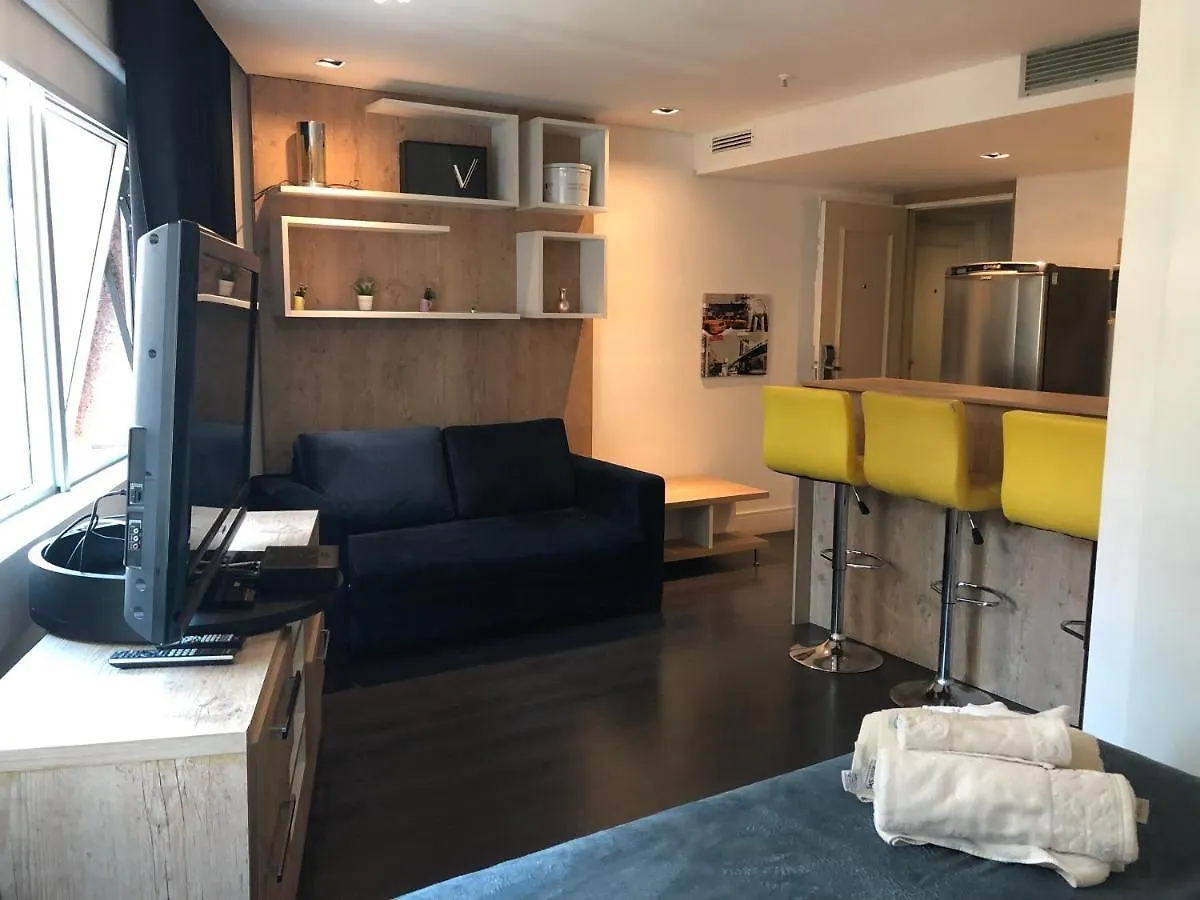 Charmoso Flat Na Vila Olimpia Entre Os Shoppings Jk E Vila Olimpia
